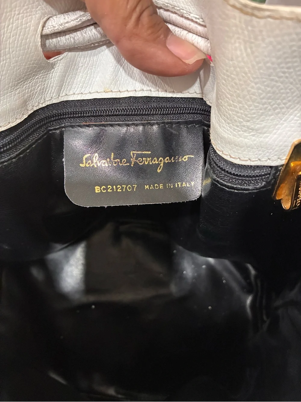 Salvatore Ferragamo White Leather Drawstring Hobo